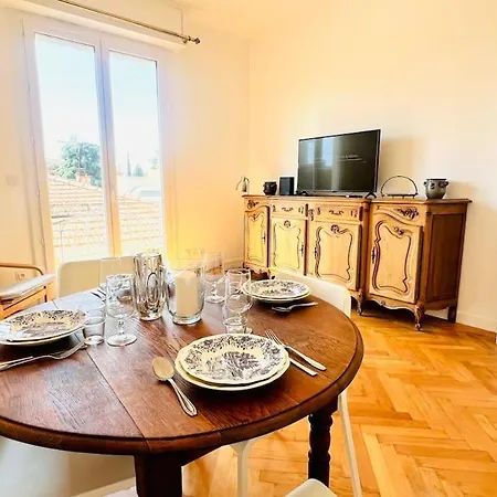 Sublime 2 Bedroom Spacious And Bright Ac Private Parking Nizza