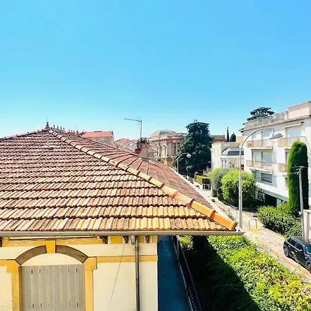 Sublime 2 Bedroom Spacious And Bright Ac Private Parking