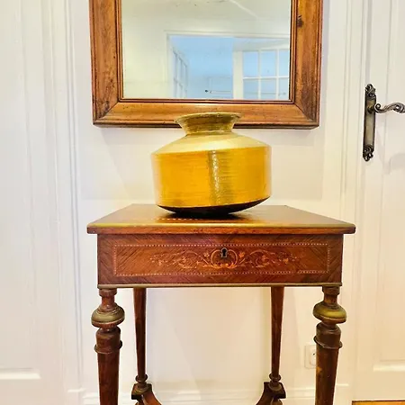 Sublime 2 Bedroom Spacious And Bright Ac Private Parking *