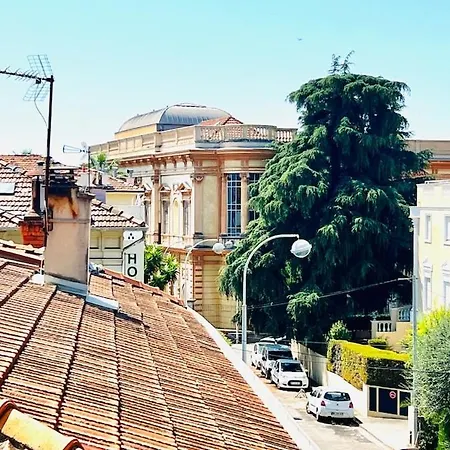 Sublime 2 Bedroom Spacious And Bright Ac Private Parking