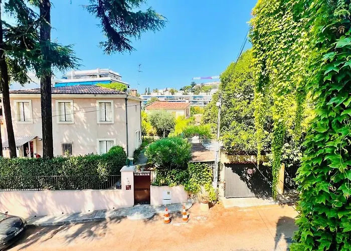 Lejlighed Sublime 2 Bedroom Spacious And Bright Ac Private Parking