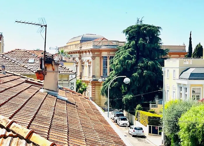 Sublime 2 Bedroom Spacious And Bright Ac Private Parking